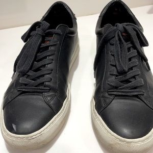 Black leather sneaker from givency. Very stylish and comfortable.